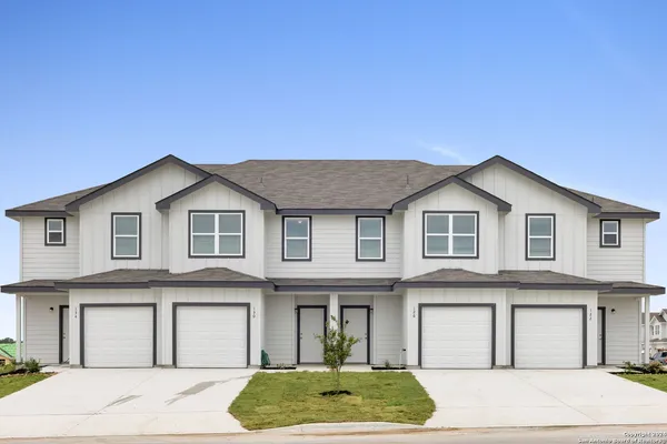 $1,395 | 124 Marigold Place, San Antonio, TX 78253