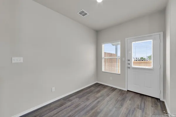 $1,395 | 124 Marigold Place, San Antonio, TX 78253
