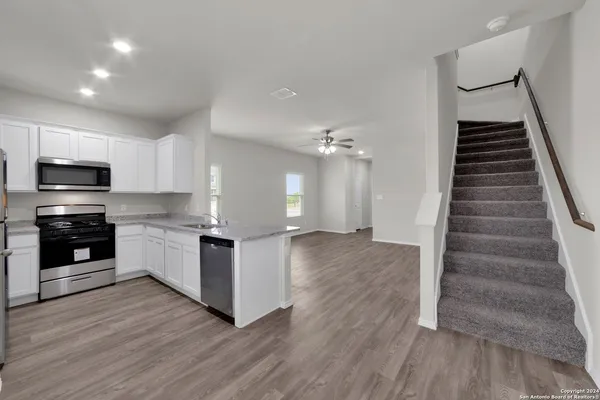 $1,395 | 124 Marigold Place, San Antonio, TX 78253