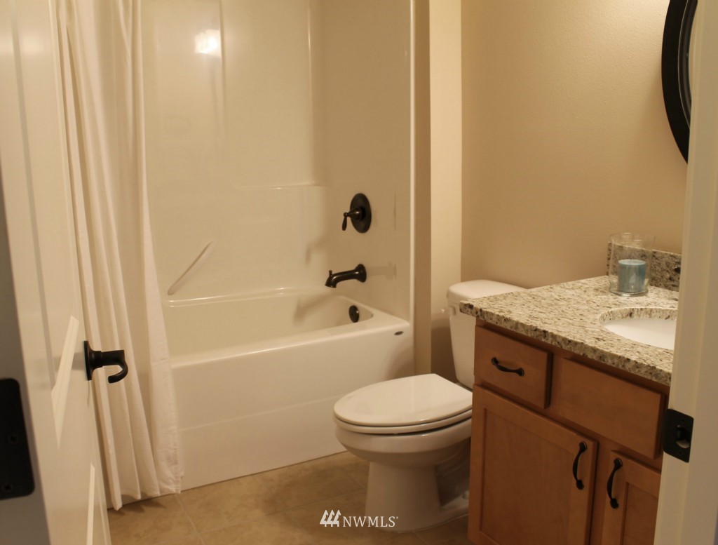 4277 Harris Road Southeast Port Orchard, WA 98366 - Photo 11 of 12 Gallery Image 11