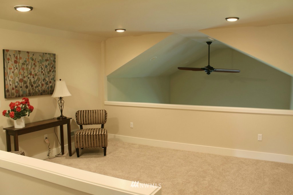 4277 Harris Road Southeast Port Orchard, WA 98366 - Photo 10 of 12 Gallery Image 10