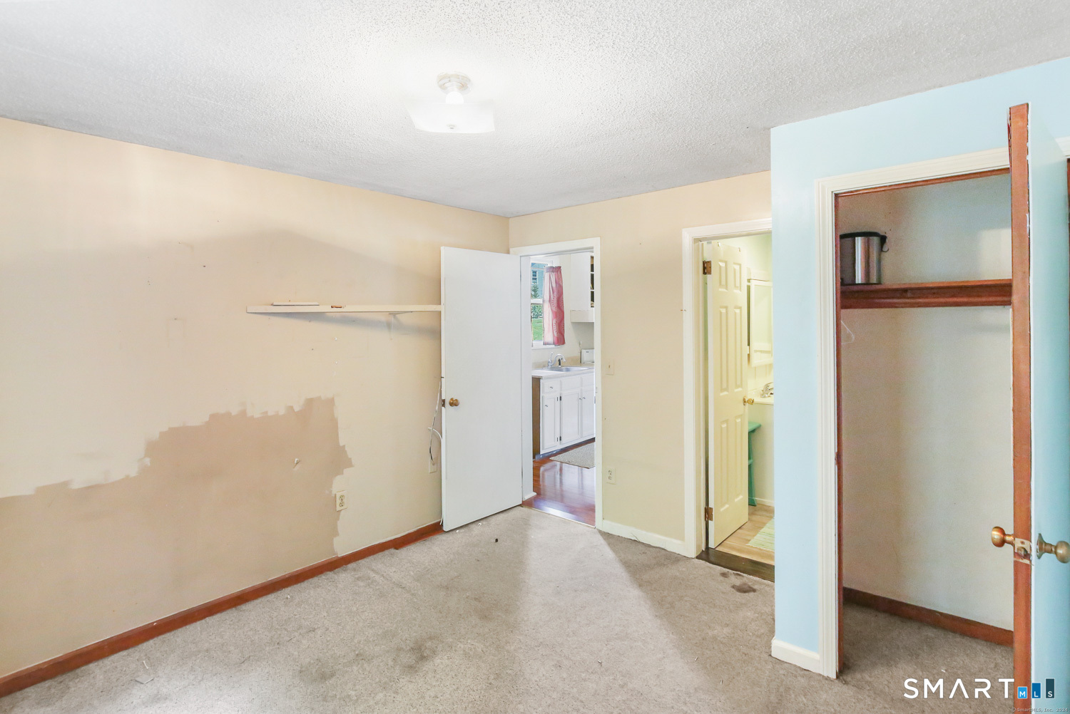 385 Putnam Pike Killingly, CT 06241 - Photo 23 of 36