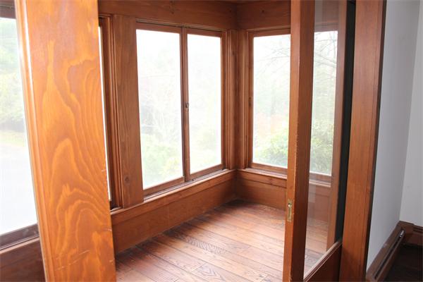 7 West Whitehall Road Amesbury, MA 01913 - Photo 4 of 26