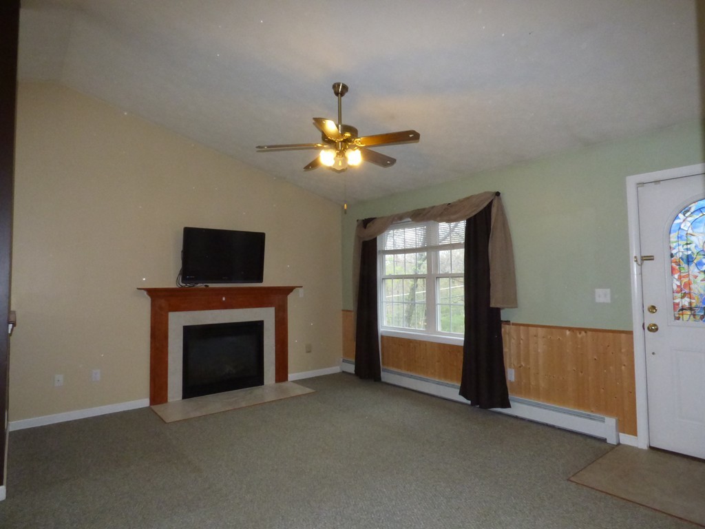 61 Pratt Road Fitchburg, MA 01420 - Photo 5 of 18 Gallery Image 5