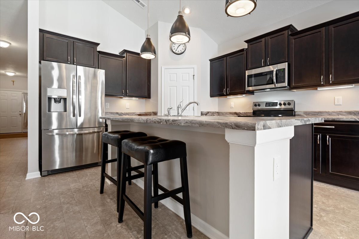 8138 Cagles Mill Trace Avon, IN 46123 - Photo 19 of 26