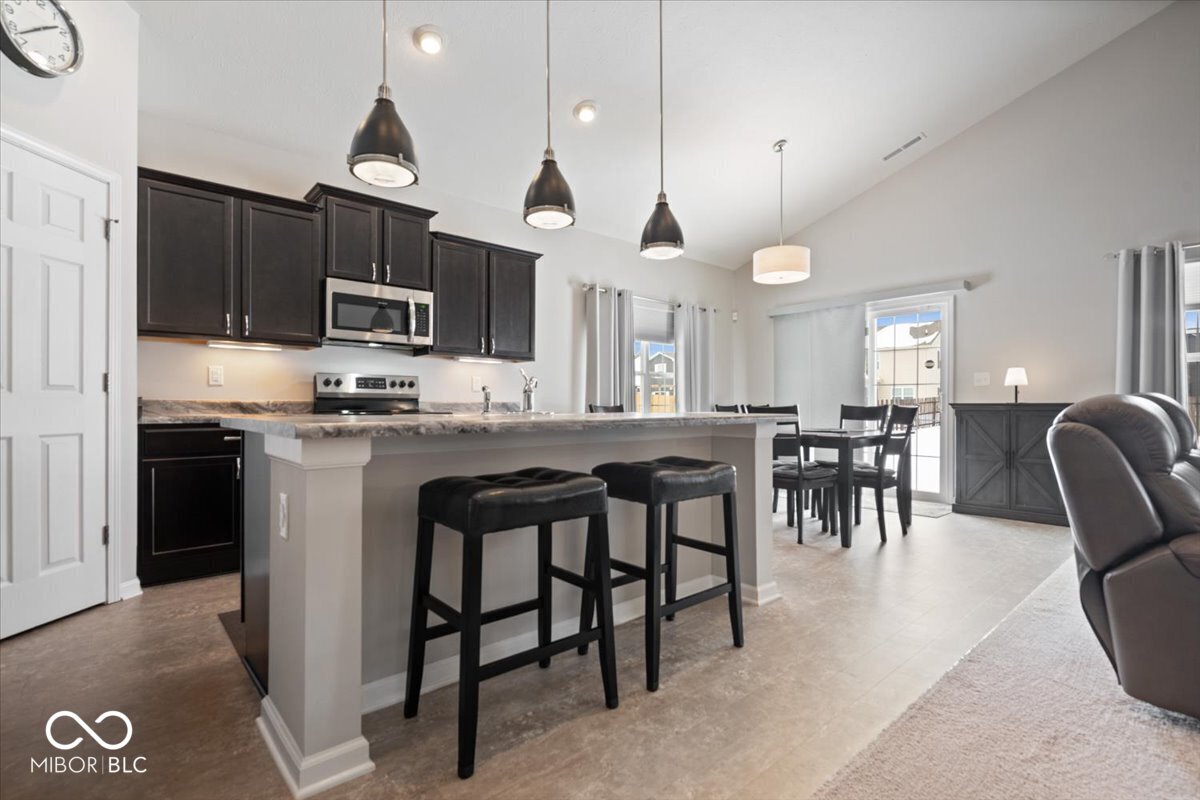 8138 Cagles Mill Trace Avon, IN 46123 - Photo 22 of 26