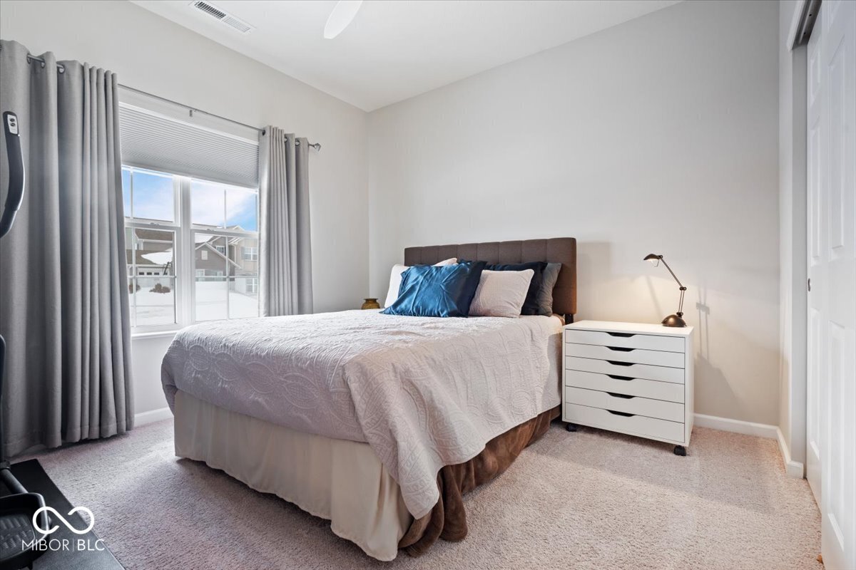 8138 Cagles Mill Trace Avon, IN 46123 - Photo 5 of 26