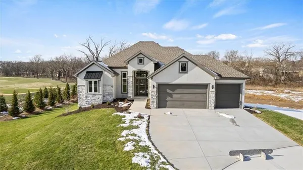 $759,599 | 4458 Tee Drive, Basehor, KS 66007