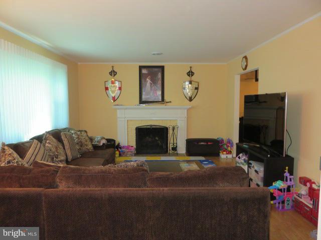 11705 Eden Road Silver Spring, MD 20904 - Photo 4 of 30 Interior (General)