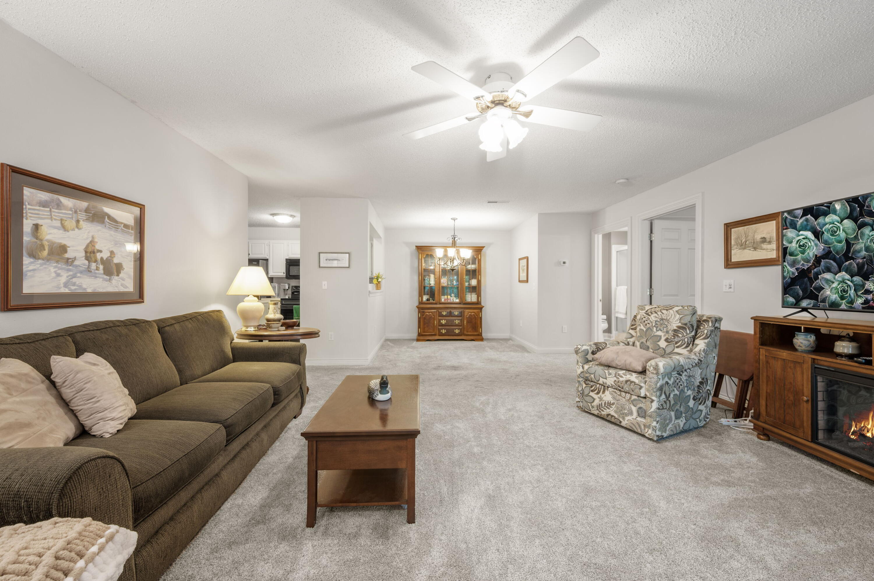 590 Pewaukee Road, Unit C Pewaukee, WI 53072 - Photo 20 of 21 open floor plan