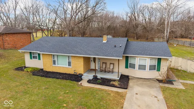$299,900 | 8358 West Sycamore Road, Fairland, IN 46126
