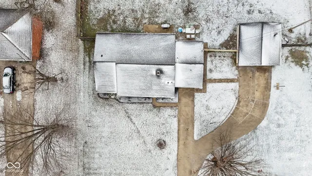 $299,900 | 8358 West Sycamore Road, Fairland, IN 46126