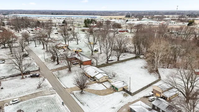 $299,900 | 8358 West Sycamore Road, Fairland, IN 46126