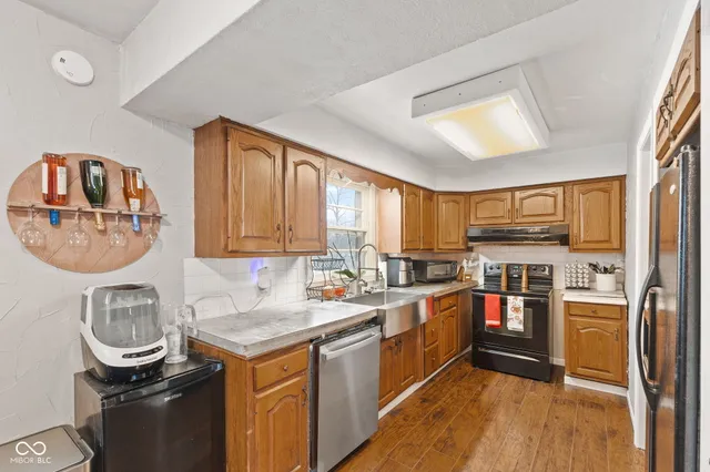 $299,900 | 8358 West Sycamore Road, Fairland, IN 46126