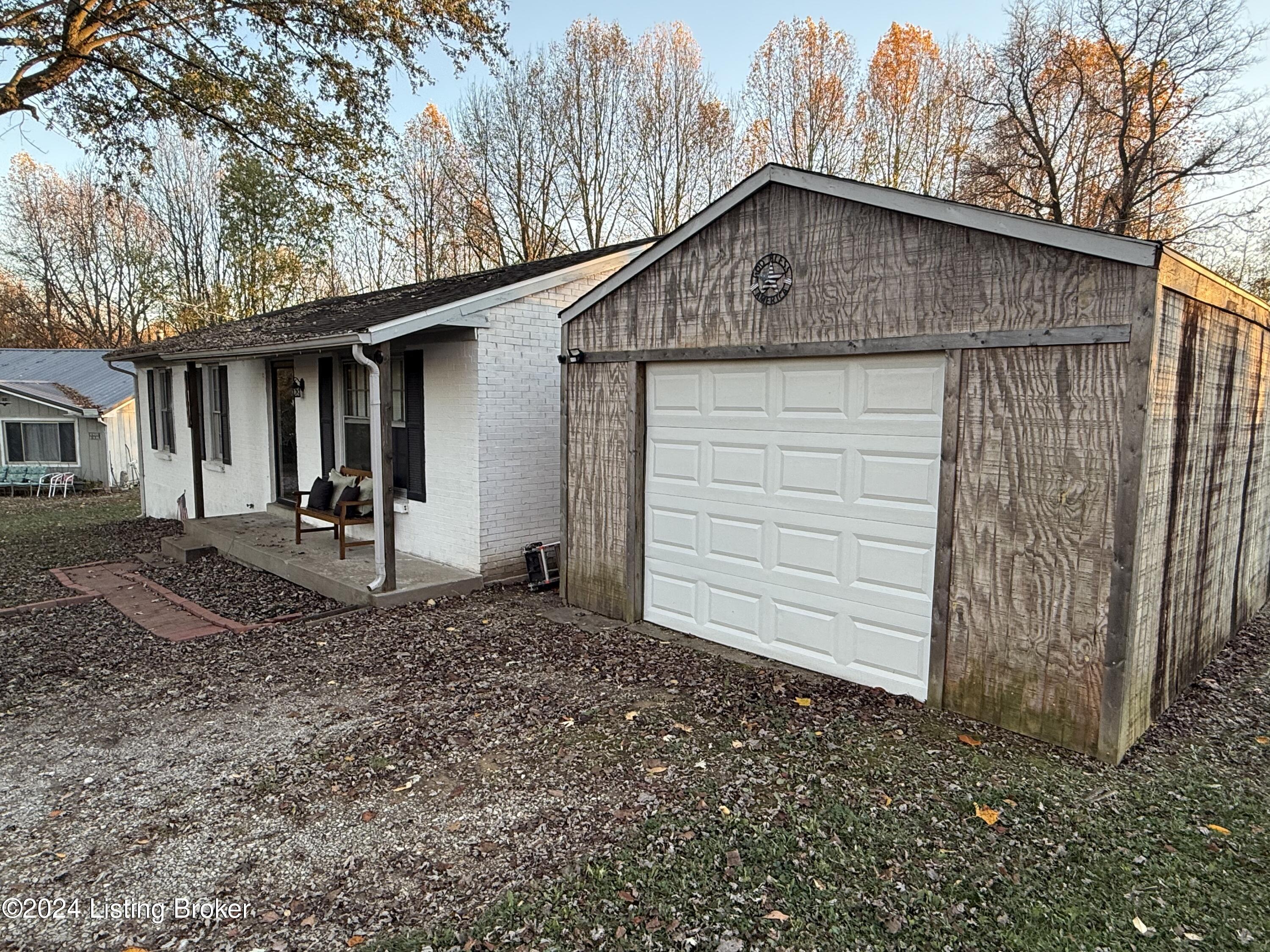 149 Greenbriar Road Milton, KY 40045 - Photo 5 of 25 IMG_0051