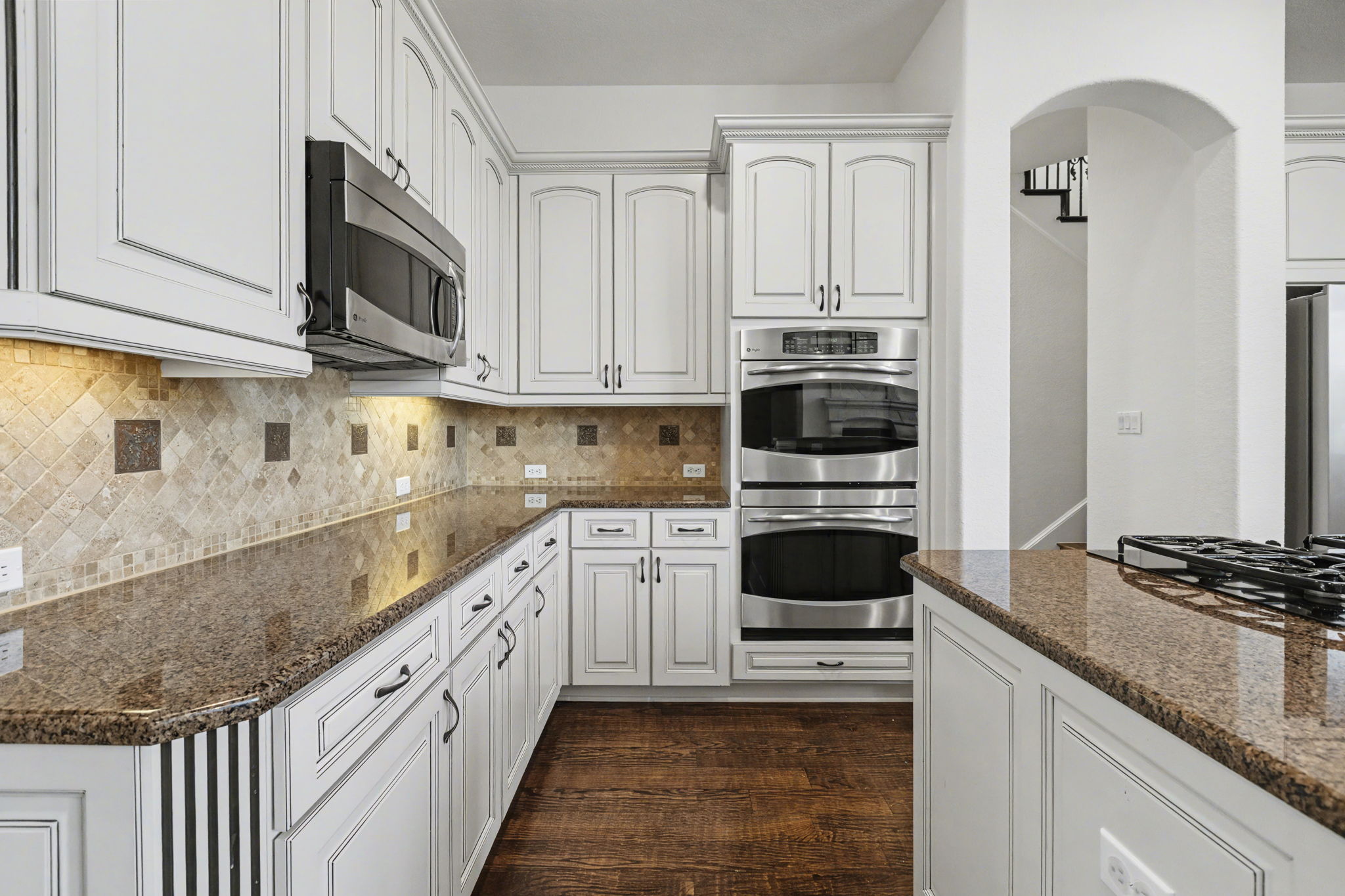 121 Burgess Lane Austin, TX 78738 - Photo 6 of 40