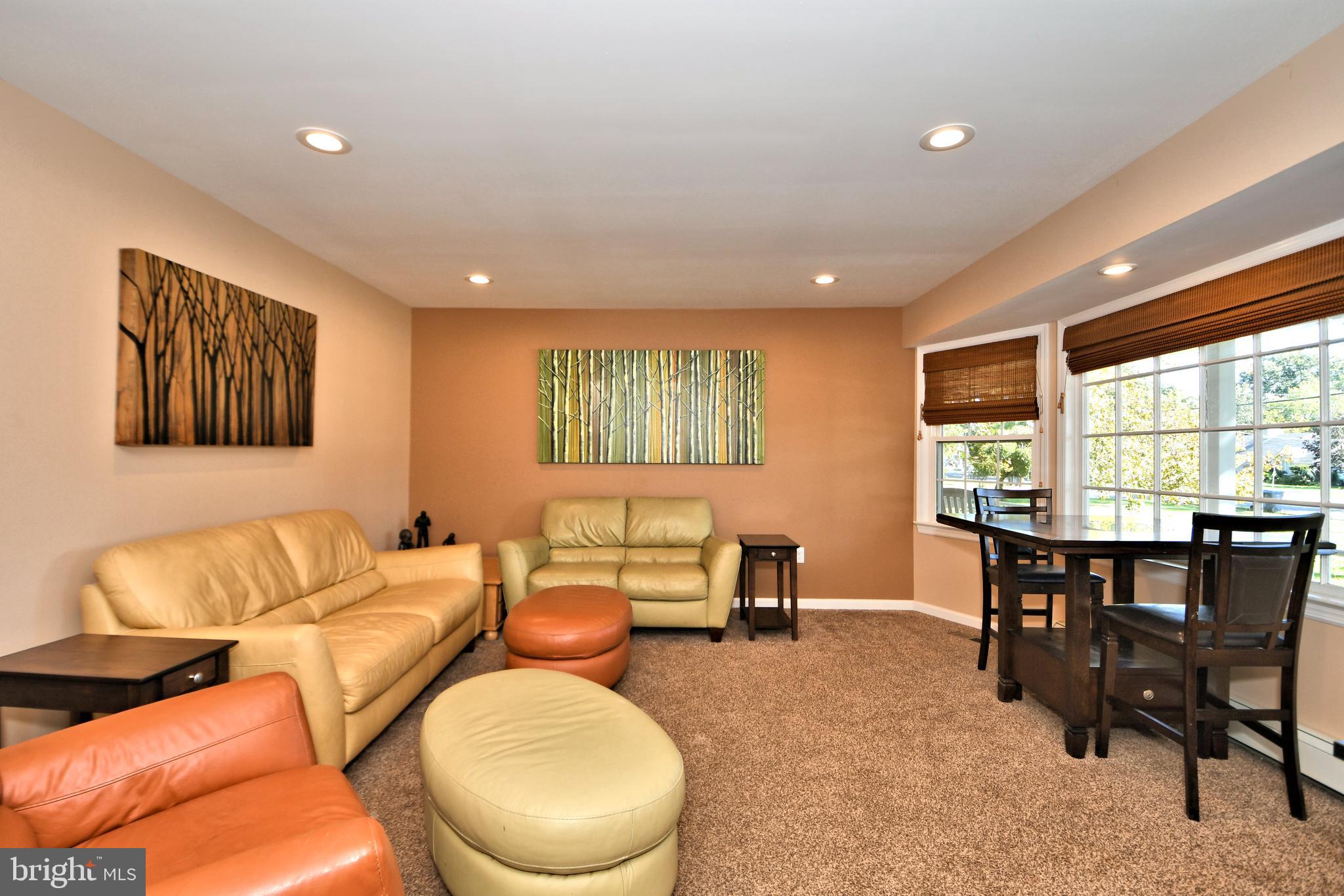 1441 Lawrenceville Road Lawrenceville, NJ 08648 - Photo 5 of 49 Full Living room