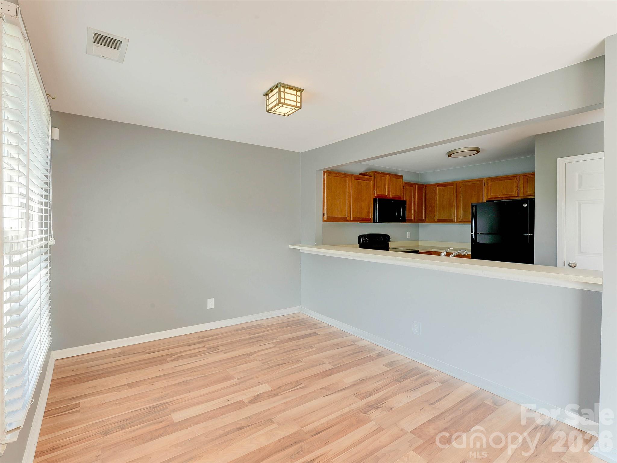 766 Marsh Road, Unit 7 Charlotte, NC 28209 - Photo 8 of 34 Gallery Image 8