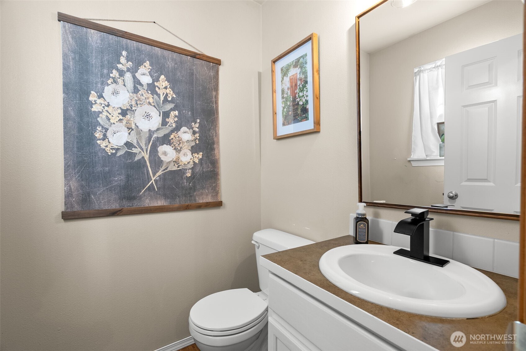 648 Rivenhurst Street Bremerton, WA 98310 - Photo 14 of 27 Gallery Image 14