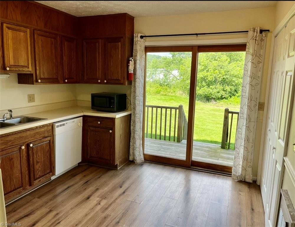 164 Adams Lane, Unit 11B Boone, NC 28607 - Photo 4 of 13