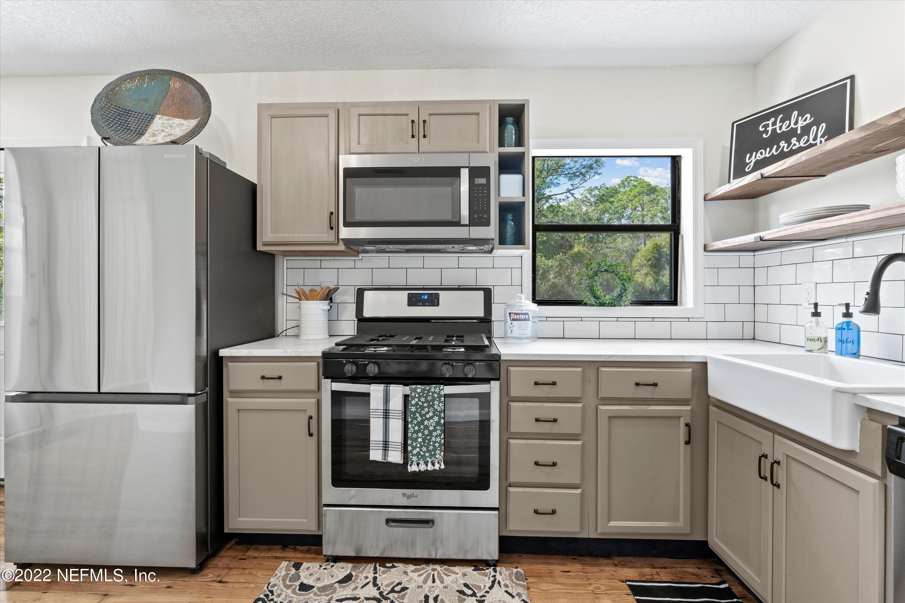 646 West River Road Palatka, FL 32177 - Photo 5 of 20 12-Kitchen