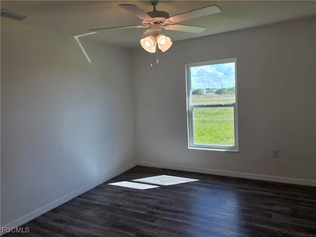 $1,900 | 131 Carousel Avenue, LaBelle, FL 33935