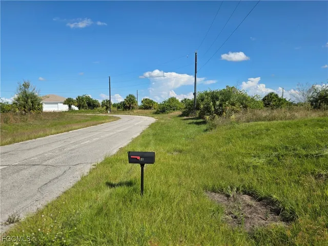 $1,900 | 131 Carousel Avenue, LaBelle, FL 33935