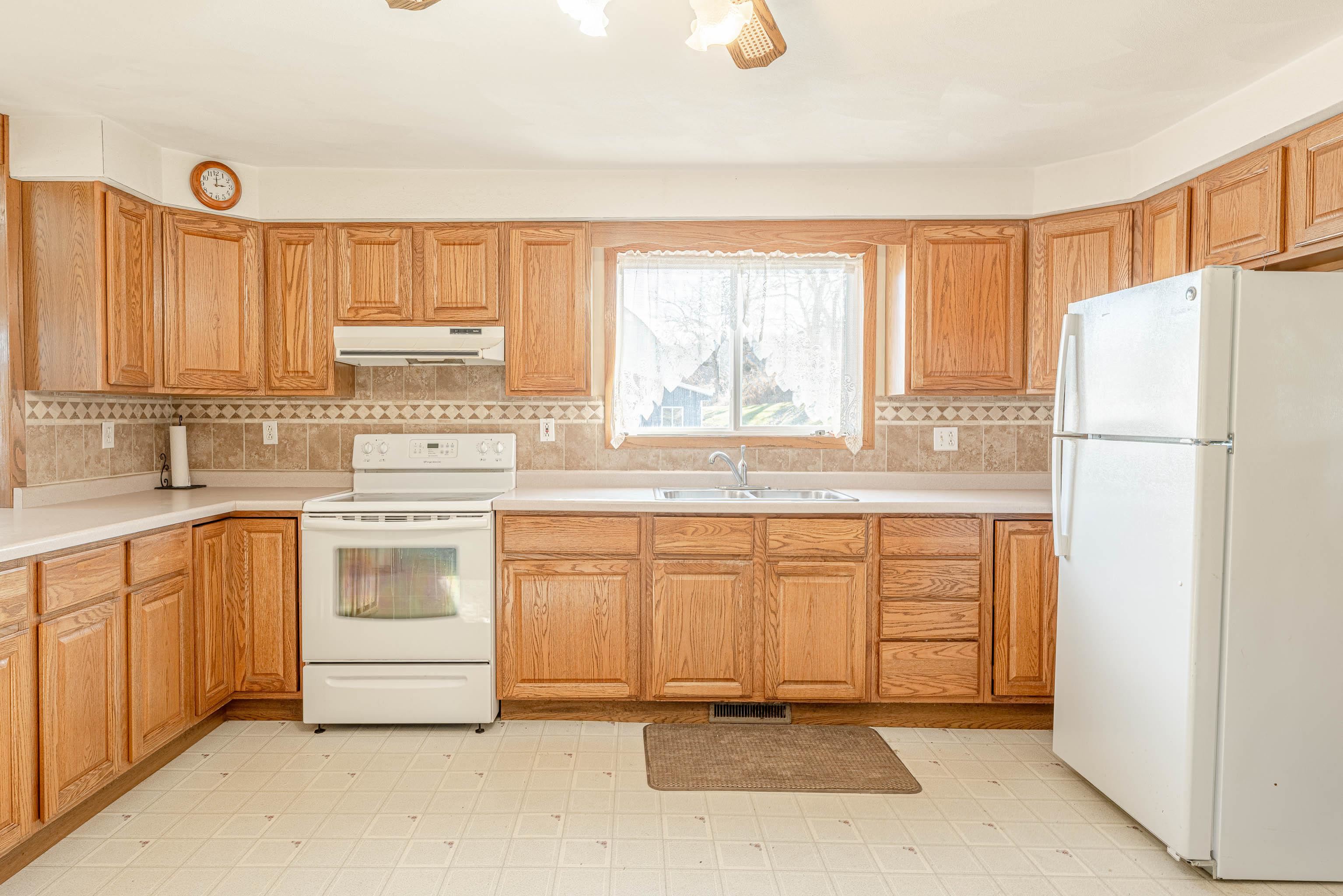 1693 Sawmill Road Argyle, WI 53504 - Photo 8 of 80