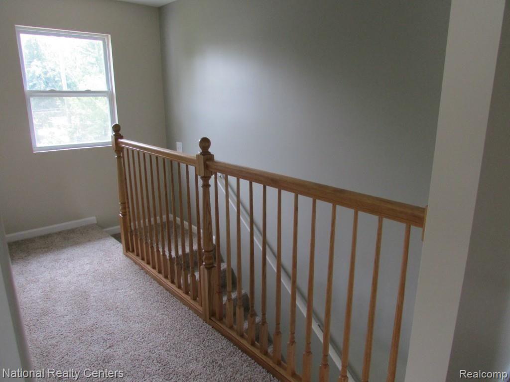 3945 Elmhurst Road Waterford, MI 48328 - Photo 22 of 23 IMG_0763.jpg