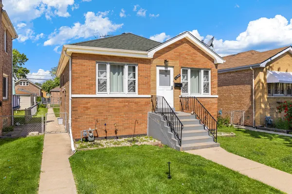 $349,000 | 1618 Gunderson Avenue, Berwyn, IL 60402