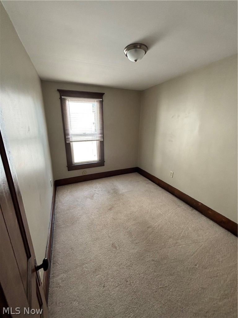 707 Locust Street Coshocton, OH 43812 - Photo 13 of 16
