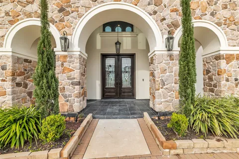 $2,175,000 | 19718 Cherrywood Bend Drive, Cypress, TX 77433