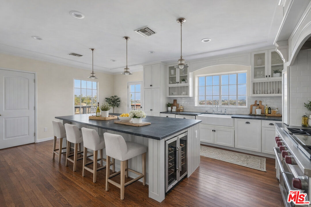 3617 Homeway Drive View Park, CA 90008 - Photo 10 of 58