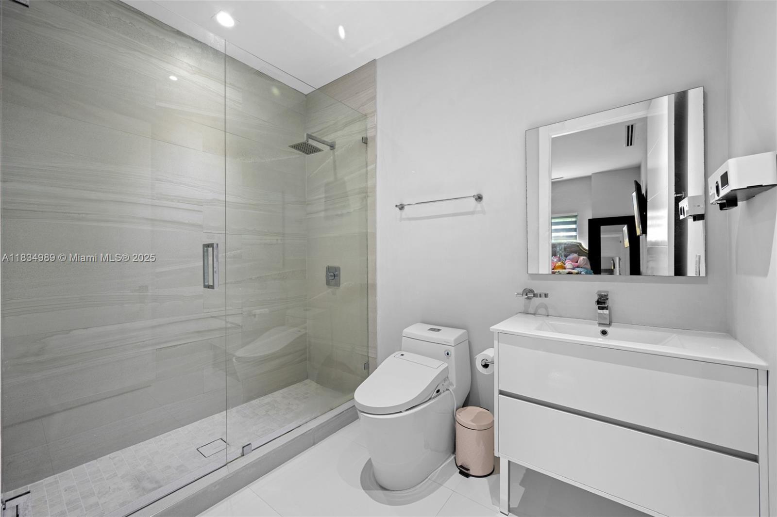 11350 Northwest 8th Street Plantation, FL 33325 - Photo 36 of 68 a bathroom with a toilet sink shower and bathtub