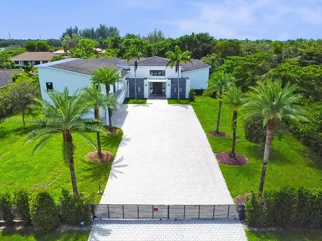 $4,495,000 | 11350 Northwest 8th Street, Plantation, FL 33325