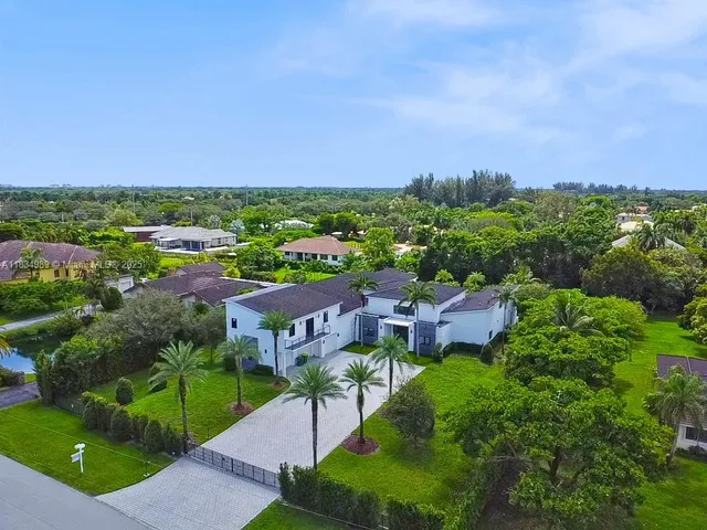 $4,495,000 | 11350 Northwest 8th Street, Plantation, FL 33325