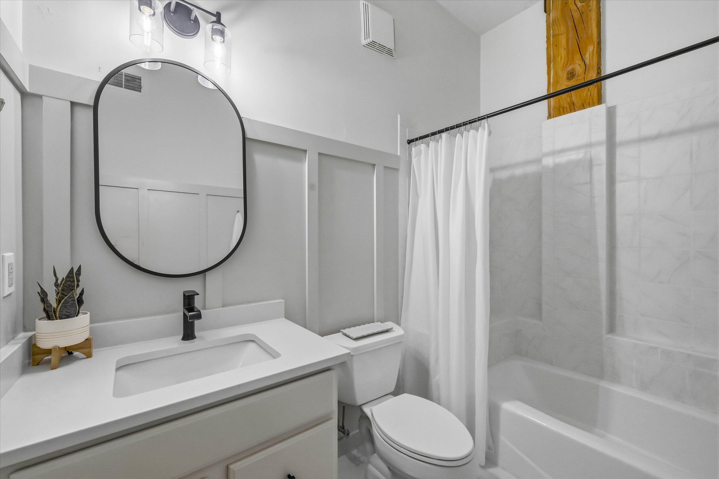 200 South Water Street, Unit 104 Milwaukee, WI 53204 - Photo 12 of 23 Bathroom