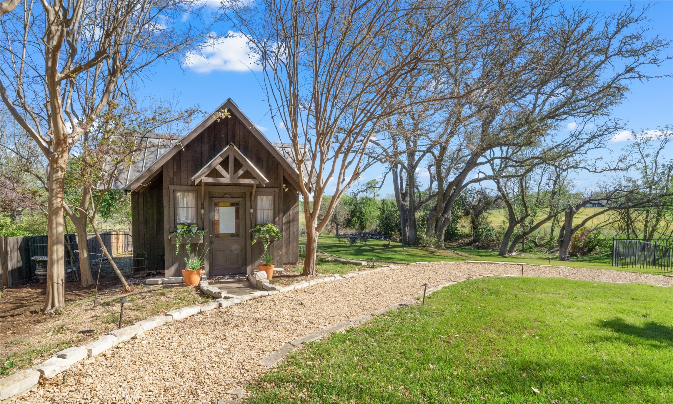 913 South Ridge Road Salado, TX 76571 - Photo 33 of 40 Guest cottage has full bath and finished with reclaimed wood and antique features.