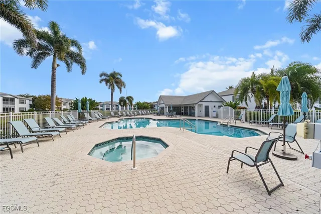$725,000 | 871 Tanbark Drive, Unit 101, Naples, FL 34108