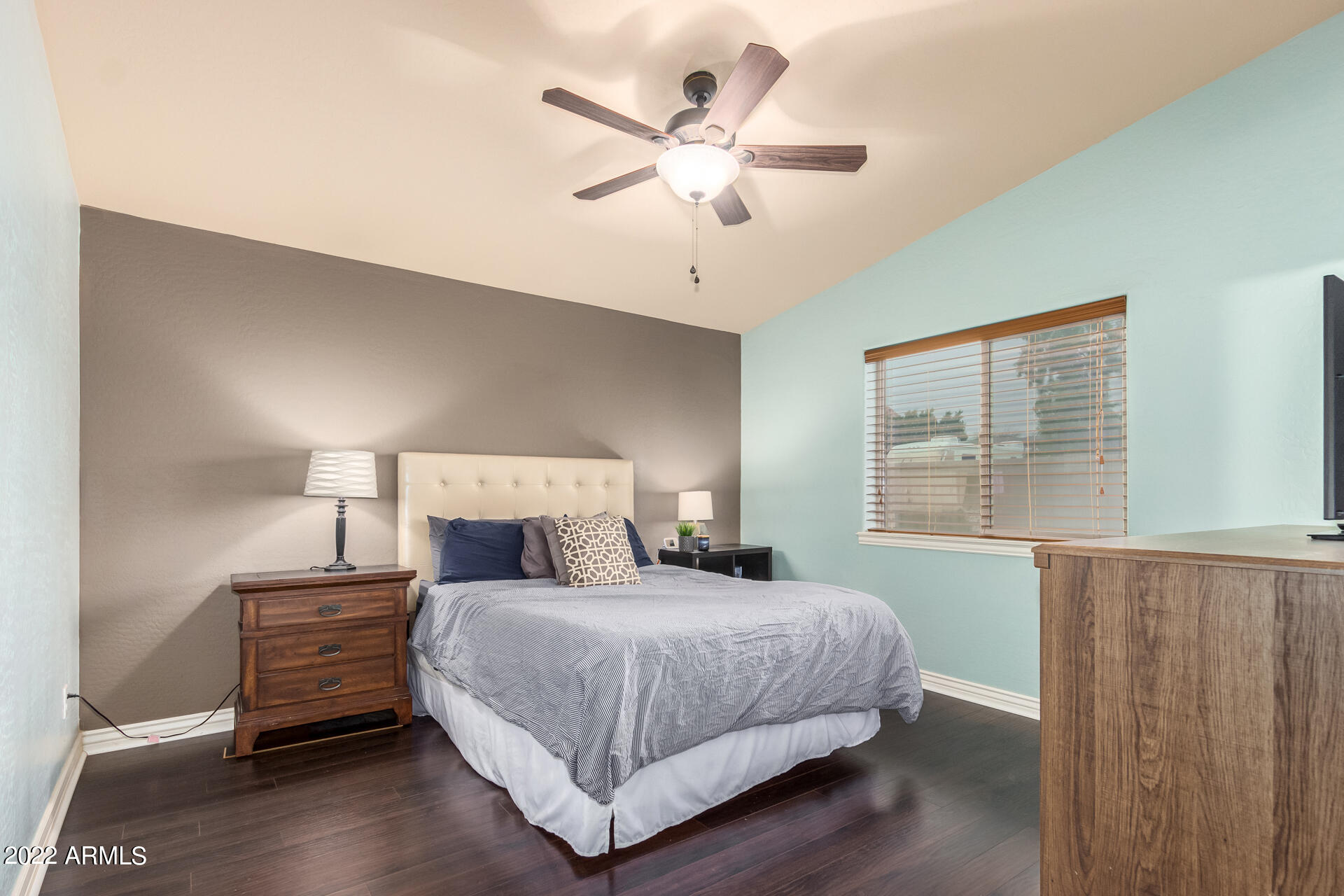 1601 East Darrel Road Phoenix, AZ 85042 - Photo 4 of 32 0015-15 - Darrel