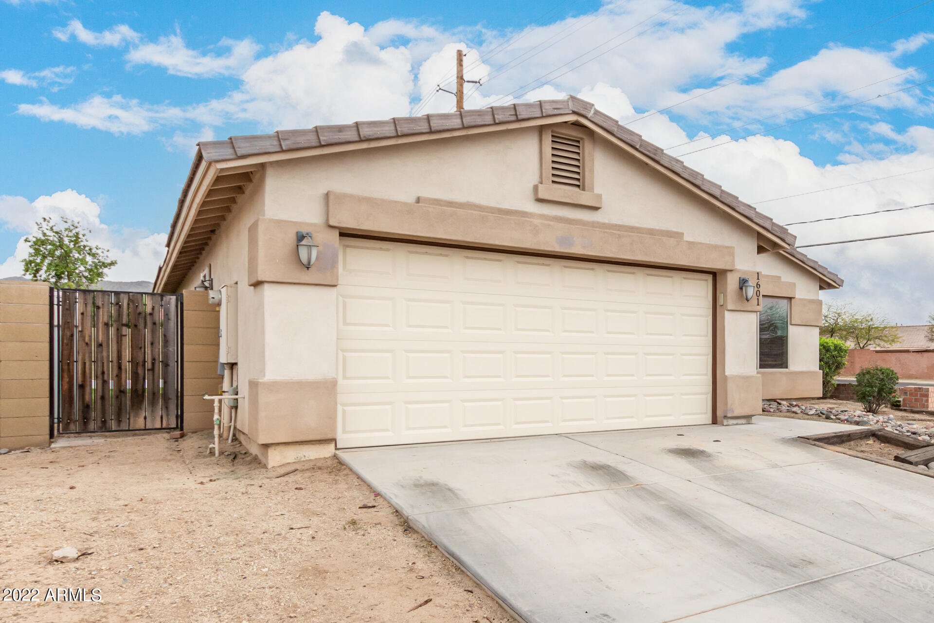 1601 East Darrel Road Phoenix, AZ 85042 - Photo 8 of 32 0001-1 - Darrel