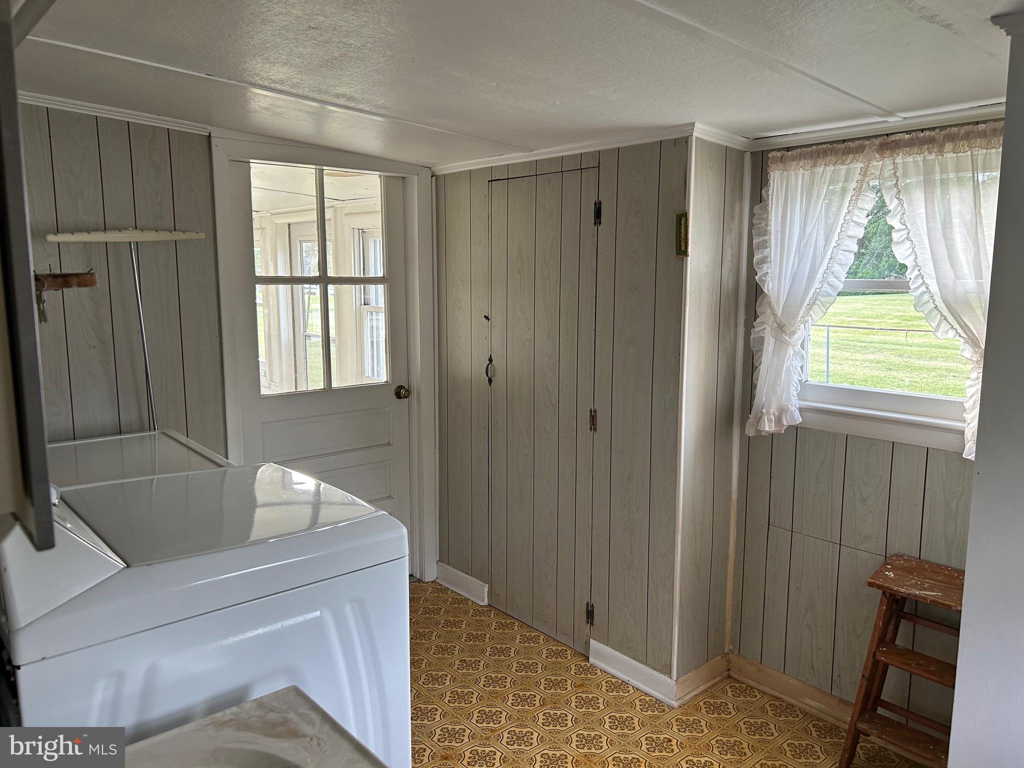 2091 Old Chapel Road Boyce, VA 22620 - Photo 23 of 28 Laundry room