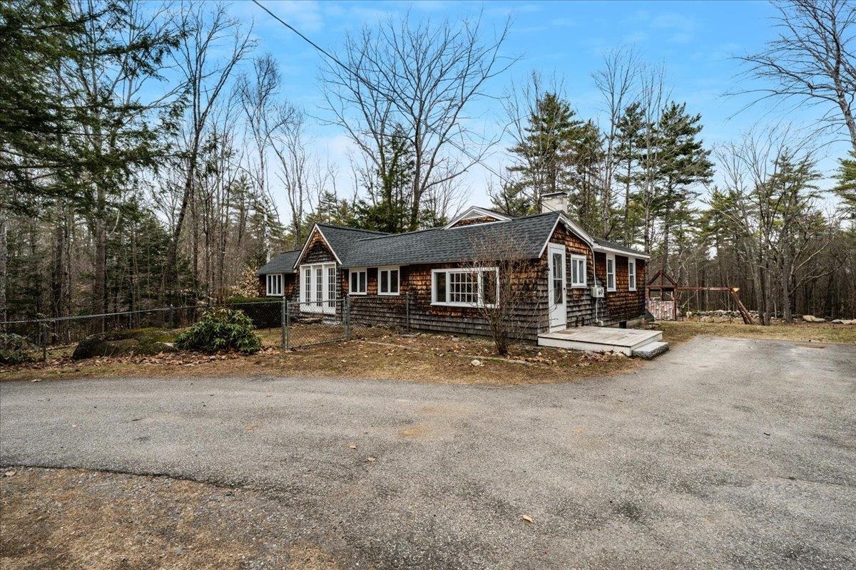 341 Flanders Road Henniker, NH 03242 - Photo 5 of 52