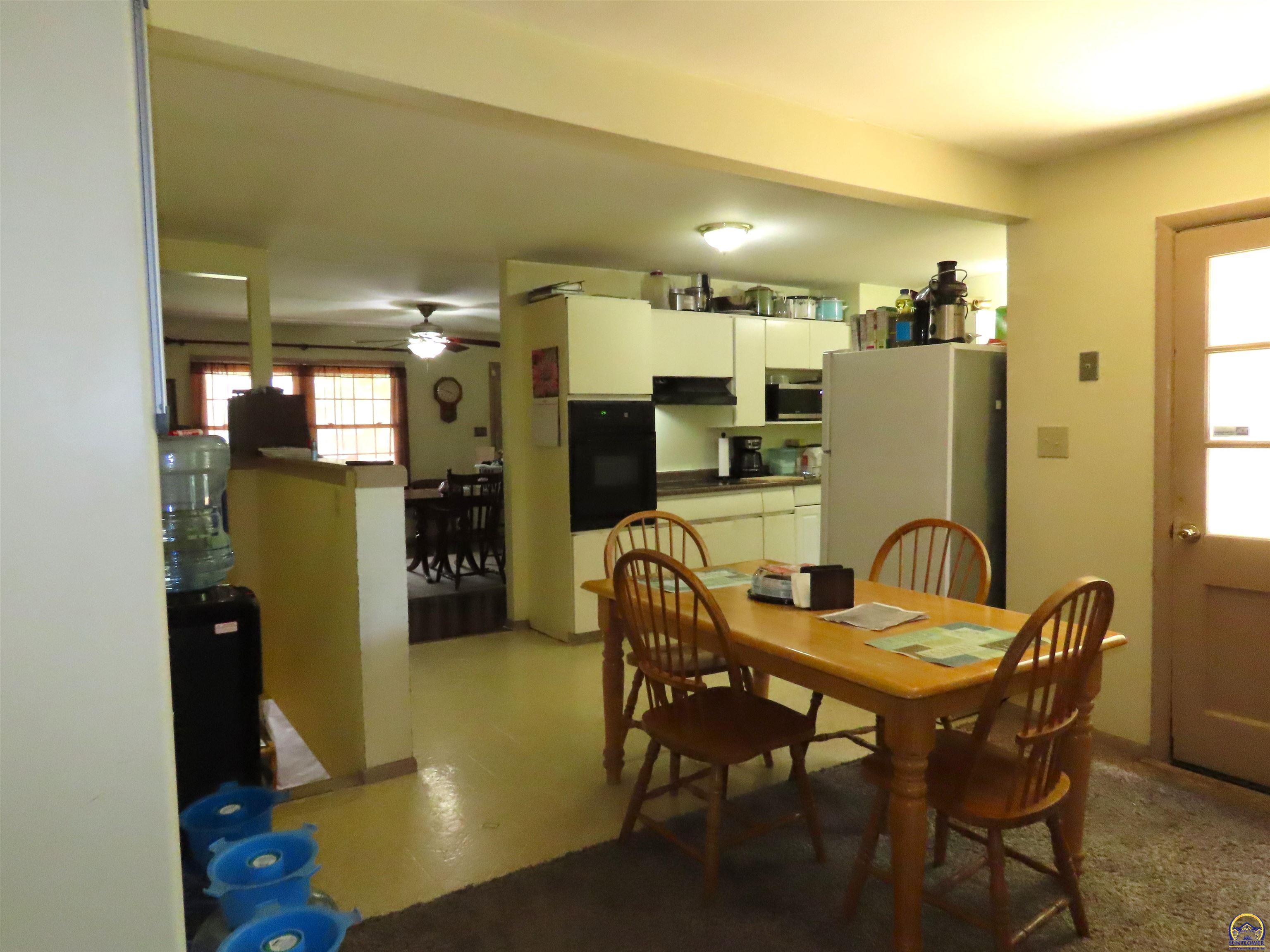 5401 Southwest 28th Street Topeka, KS 66614 - Photo 8 of 25