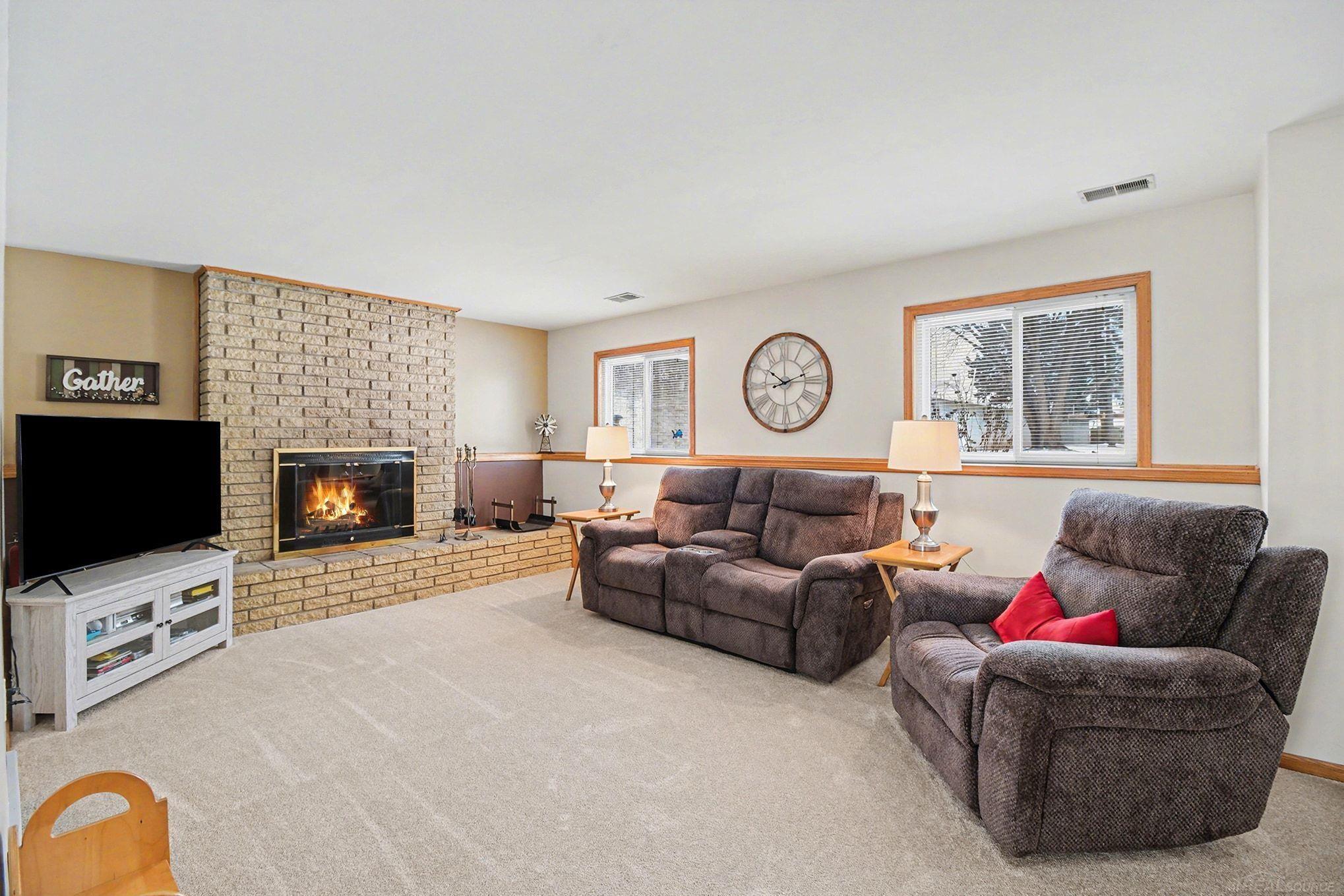 968 Trombley Road Troy, MI 48083 - Photo 11 of 26 50199274-cb8f986a-95dd-42b7-bbdf-1f83cee6e597.JPG