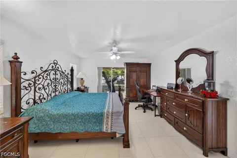 $365,000 | 622 Southeast 10th Avenue, Cape Coral, FL 33990