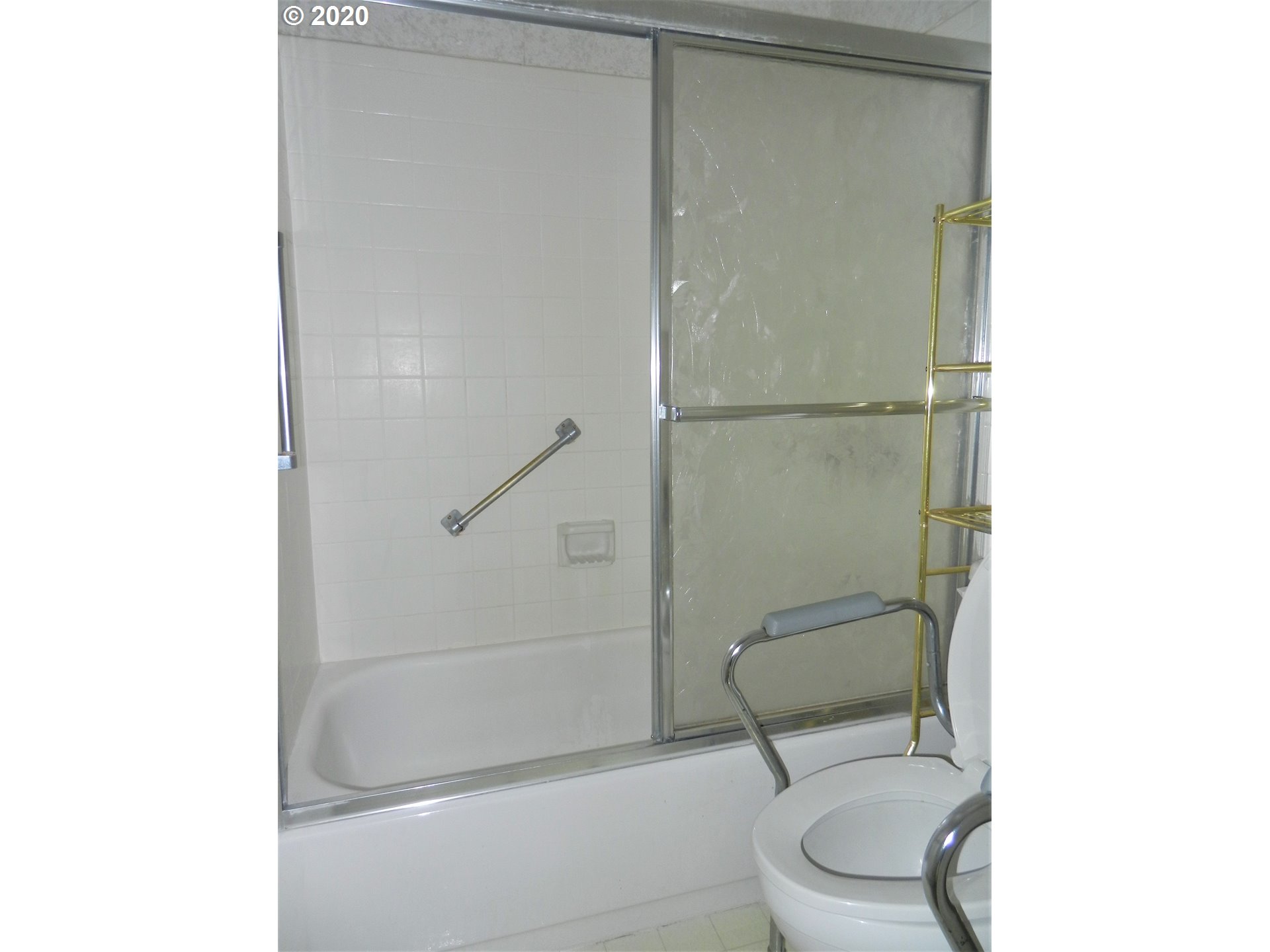 950 Evergreen Road, Unit 326 Woodburn, OR 97071 - Photo 12 of 27