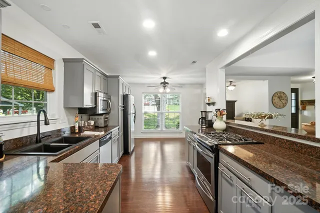 $399,900 | 11419 Vista Haven Drive, Charlotte, NC 28226