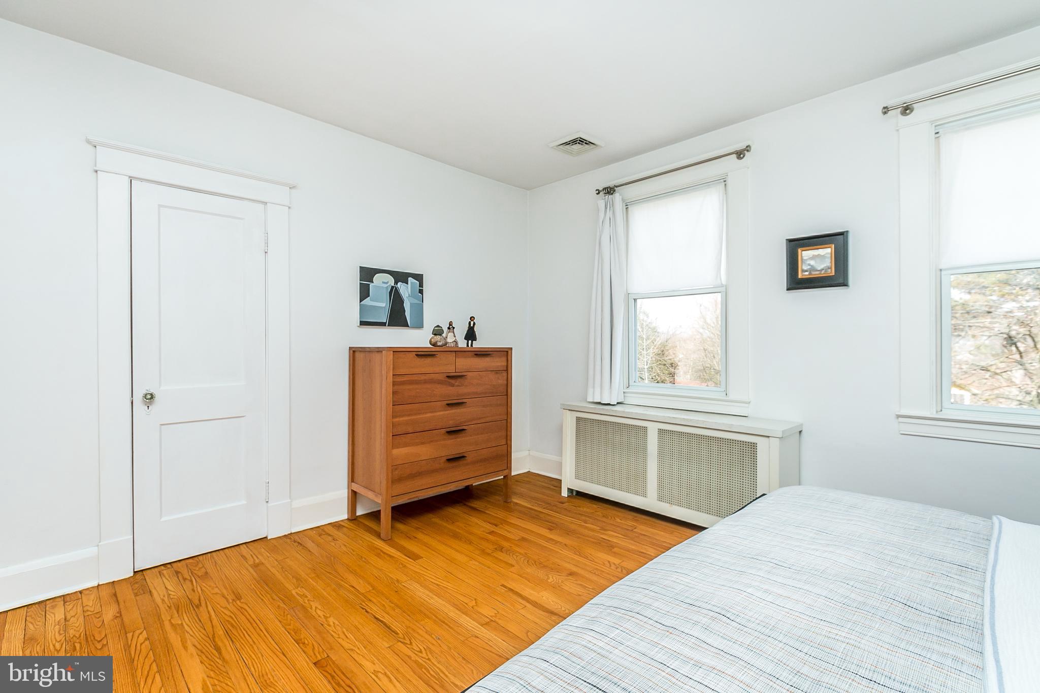 4409 Harcourt Road Baltimore, MD 21214 - Photo 22 of 40 Masterbedroom
