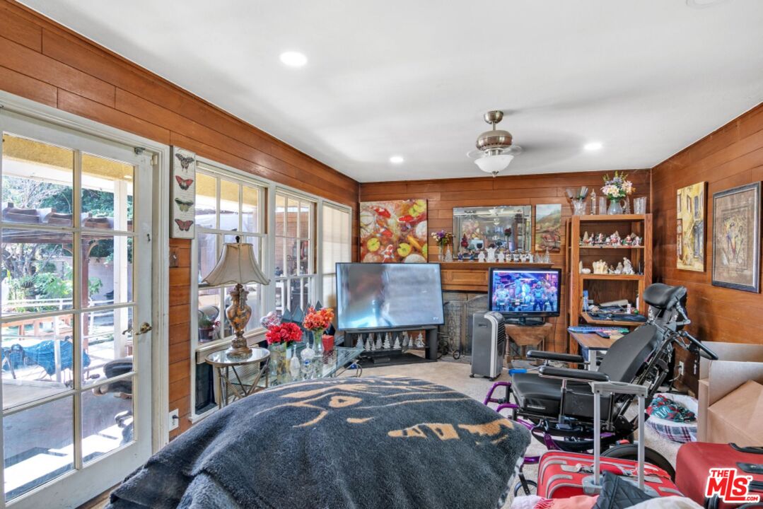 6736 East Wardlow Road Long Beach, CA 90808 - Photo 18 of 29 Gallery Image 18